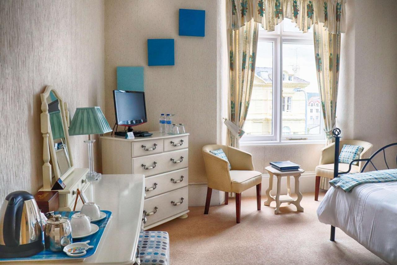 Holcombe House Guest House ランディドノー エクステリア 写真