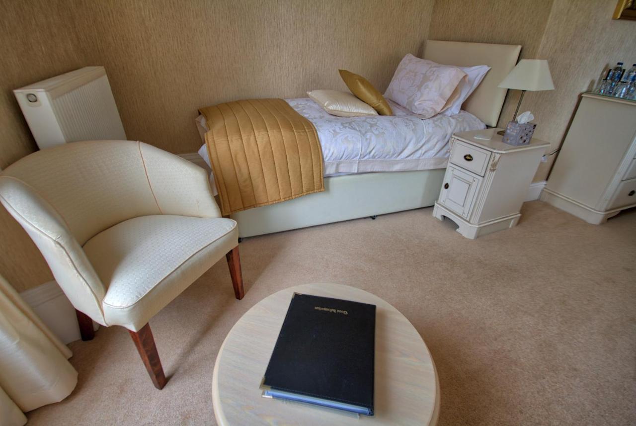 Holcombe House Guest House ランディドノー エクステリア 写真