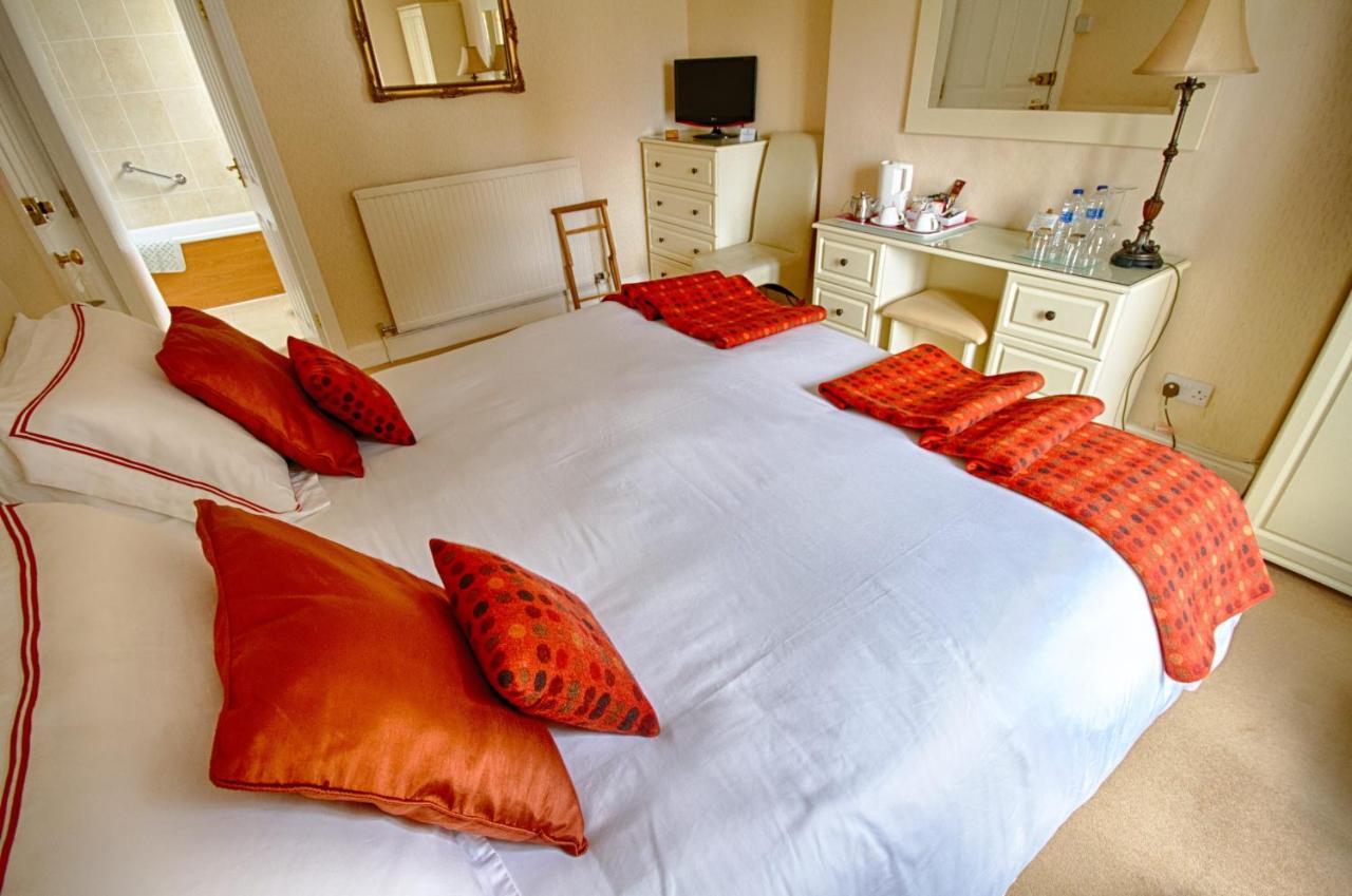 Holcombe House Guest House ランディドノー エクステリア 写真