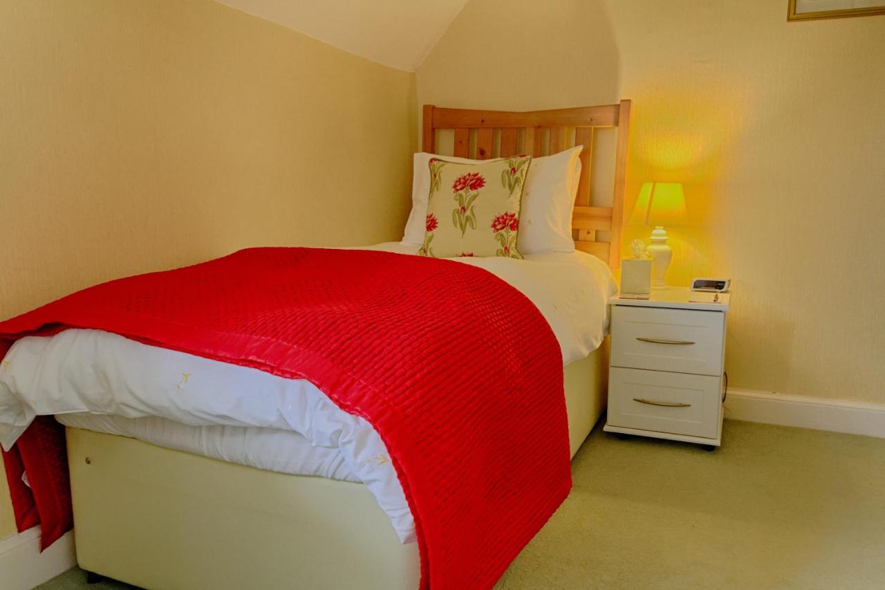Holcombe House Guest House ランディドノー エクステリア 写真