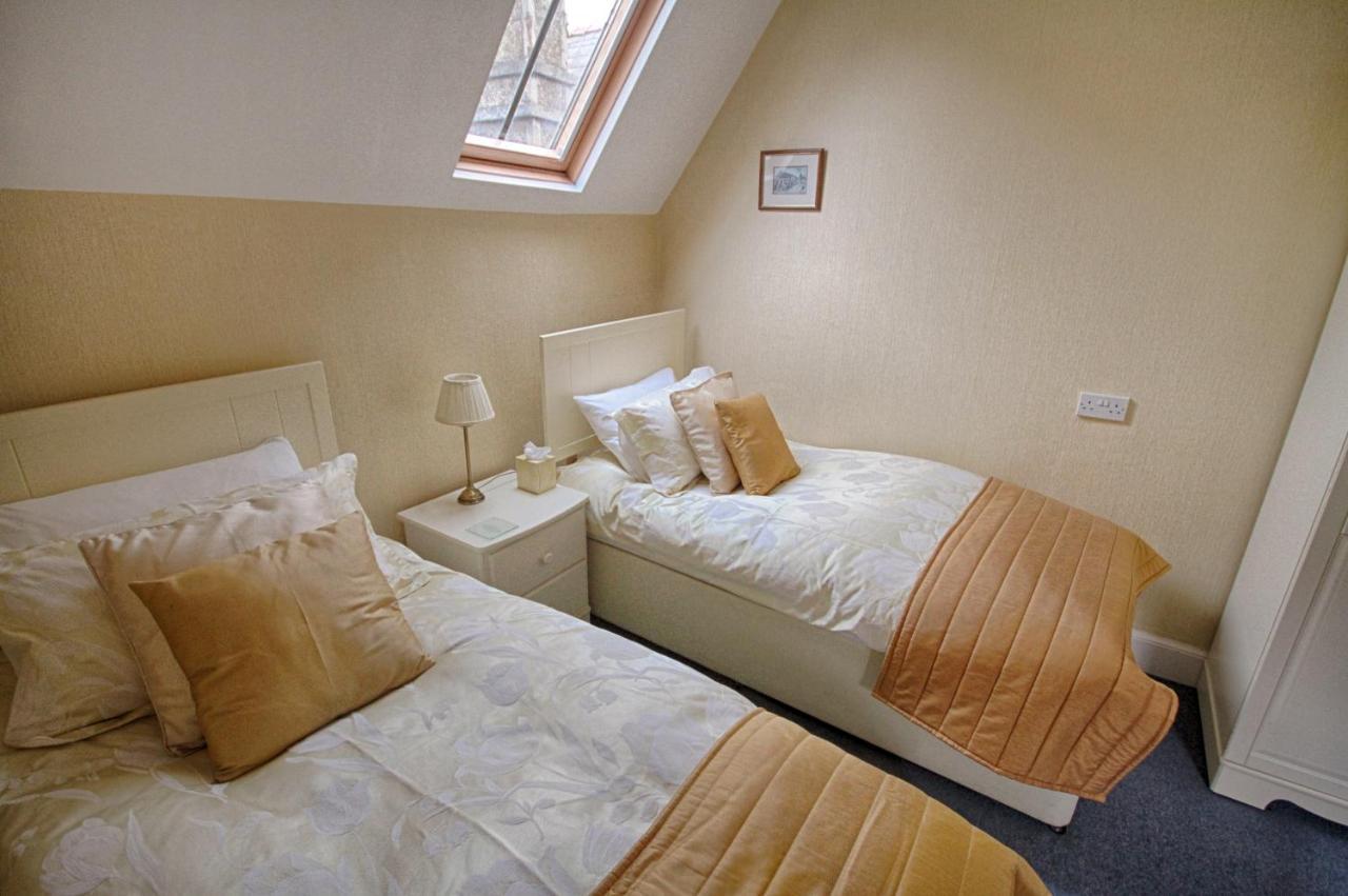 Holcombe House Guest House ランディドノー エクステリア 写真
